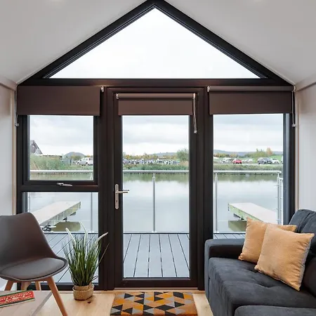 Tattenhall Marina Floating Pods Hargrave Exterior photo