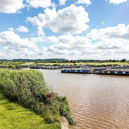 Tattenhall Marina Floating Pods Hargrave Exterior photo