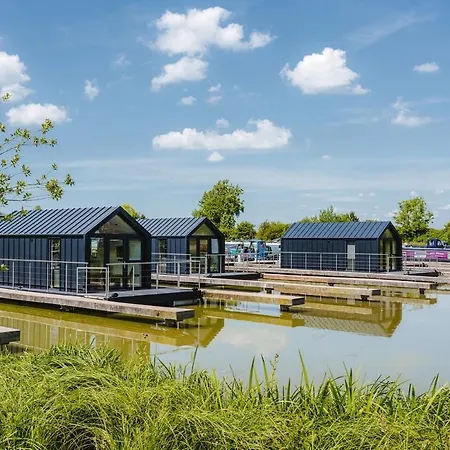 Tattenhall Marina Floating Pods Hargrave Exterior photo