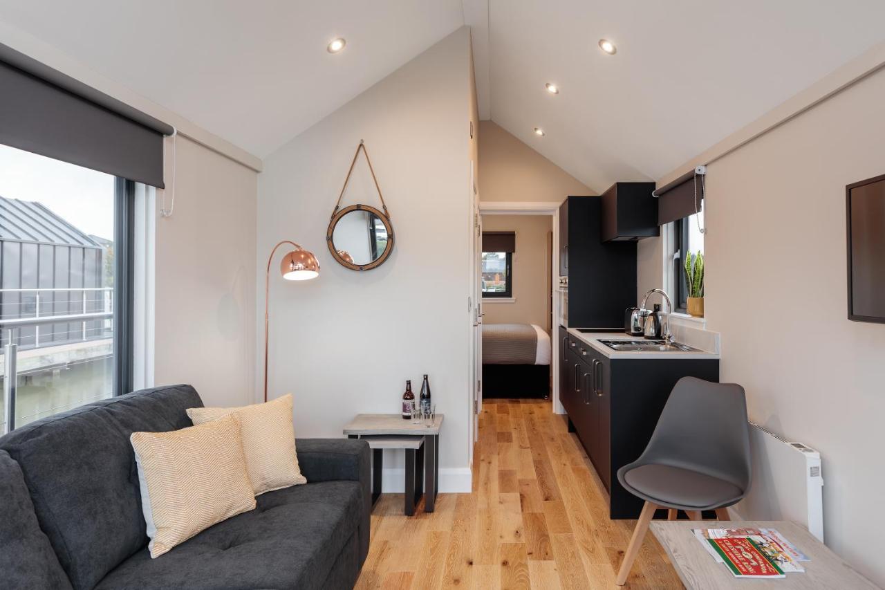 Tattenhall Marina Floating Pods Apartment Hargrave